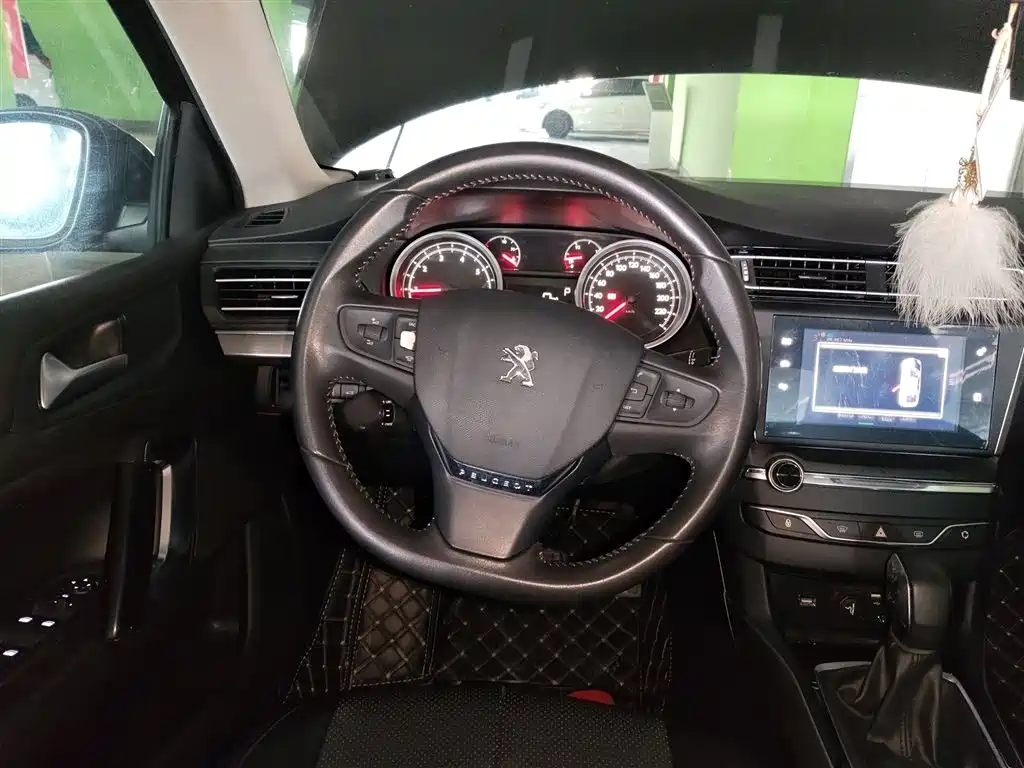 Peugeot 408 2016 1.6T Automatic Luxury Edition фото 3