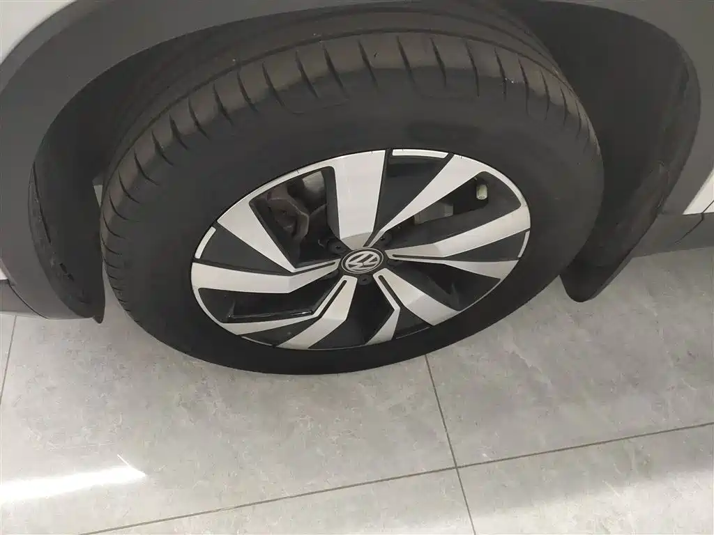 Volkswagen Tayron 2021 330TSI 2WD Luxury Smart Connect Edition фото 23