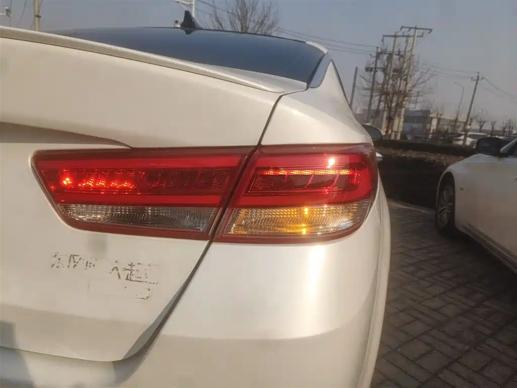 Kia K5 2016 1.6T Automatic LUX фото 8