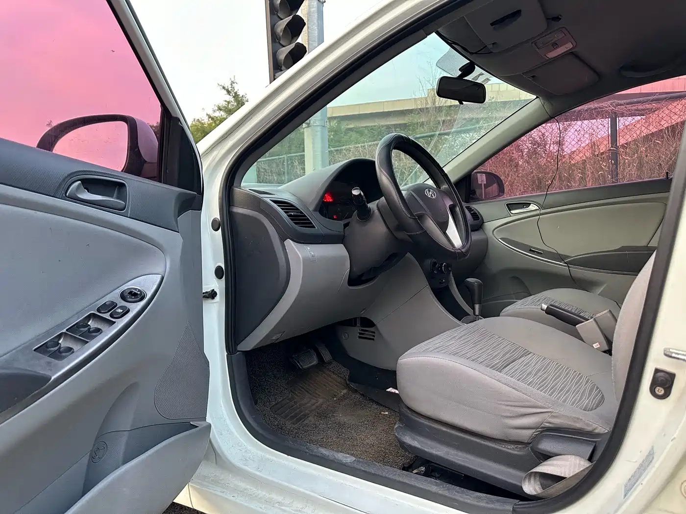 Hyundai Verna 2014 1.4L Automatic Smart GLS фото 3