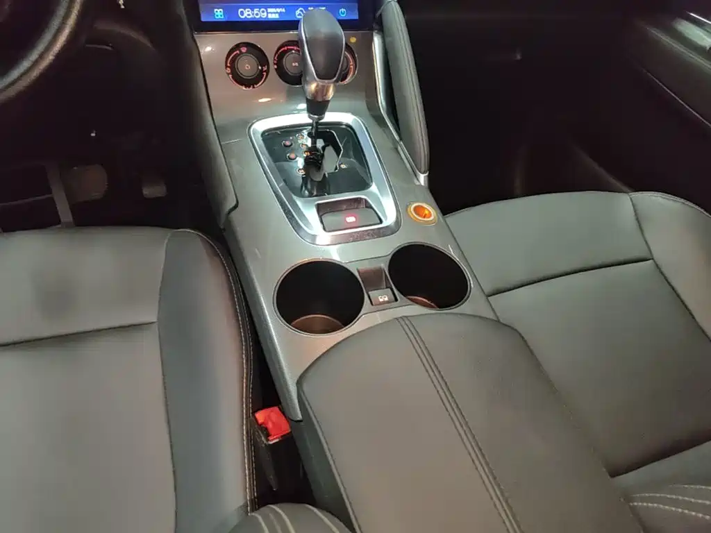 Peugeot 3008 2017 2016 2.0L Automatic Classic Edition