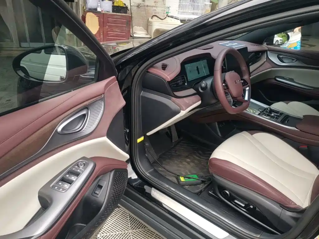BYD Seal 2024 2024 Glory Edition DM-i 1.5L 121km Prestige