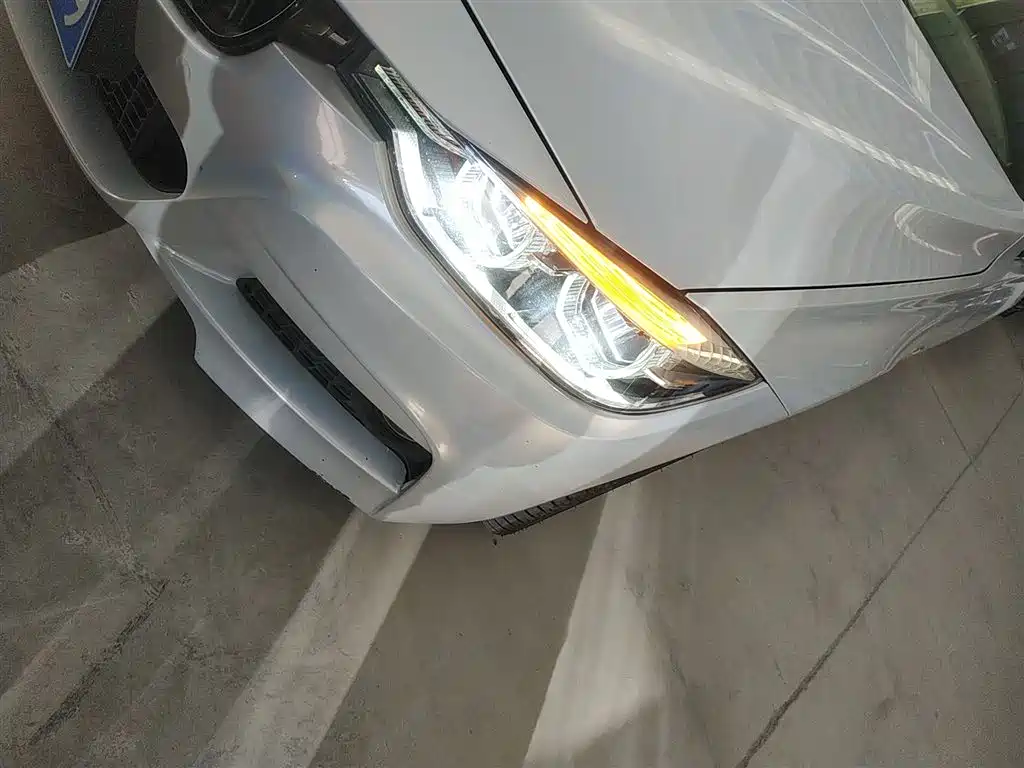 BMW 3 Series 2019 320Li M Sport Package фото 24