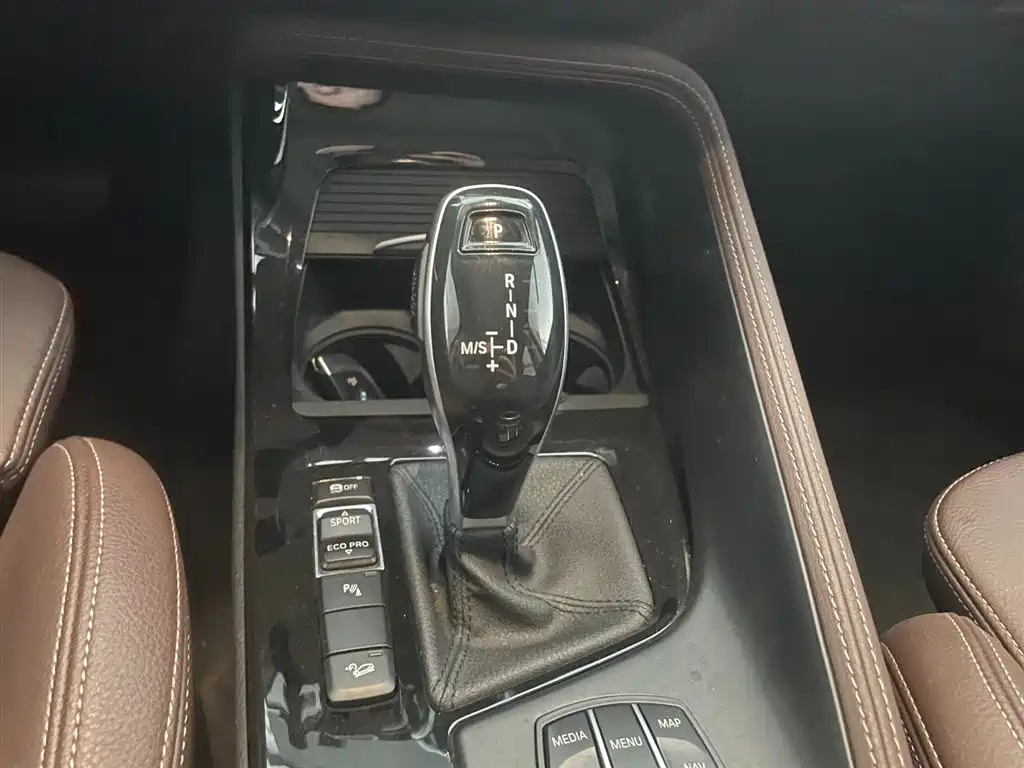 Фото 11 - BMW X1
