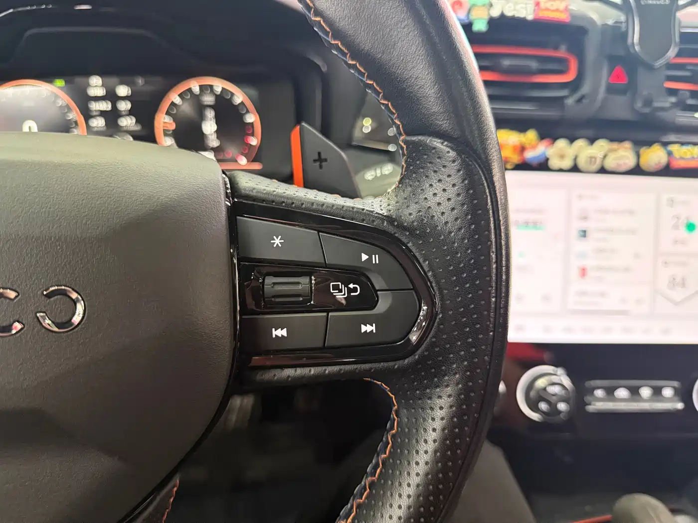 LYNK & CO. 02 HATCHBACK