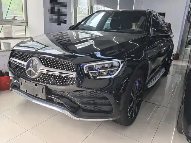 MERCEDES-BENZ GLC