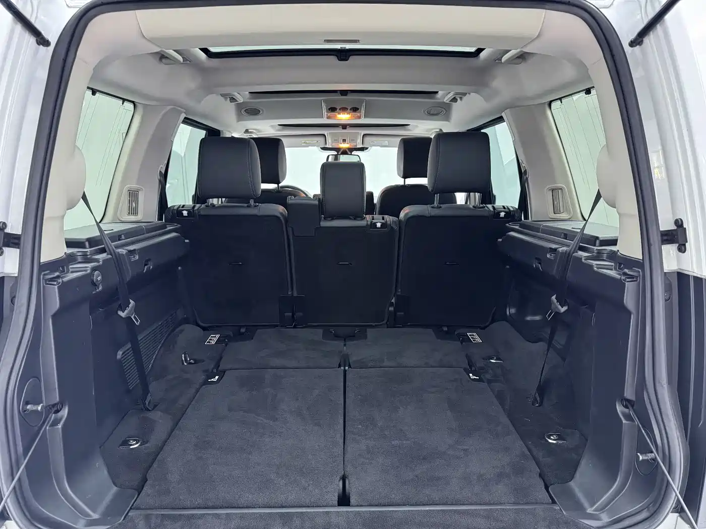 Land Rover Discovery 2016 3.0 SC V6 HSE Luxury фото 12