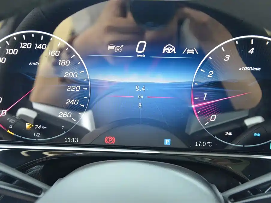 MERCEDES-BENZ E CLASS