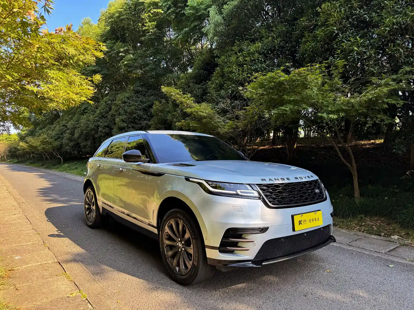 Land Rover Range Rover Velar 2021 P340 R-DYNAMIC SE фото 3