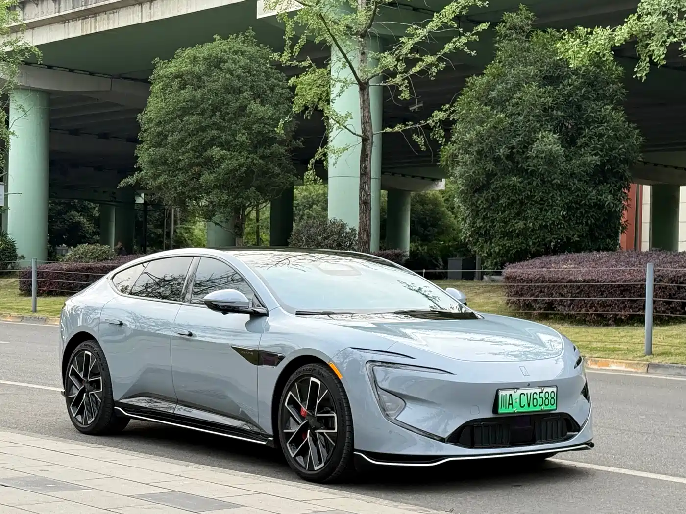 Avatr 12 2023 650 Triple Laser AWD Performance Edition фото 3