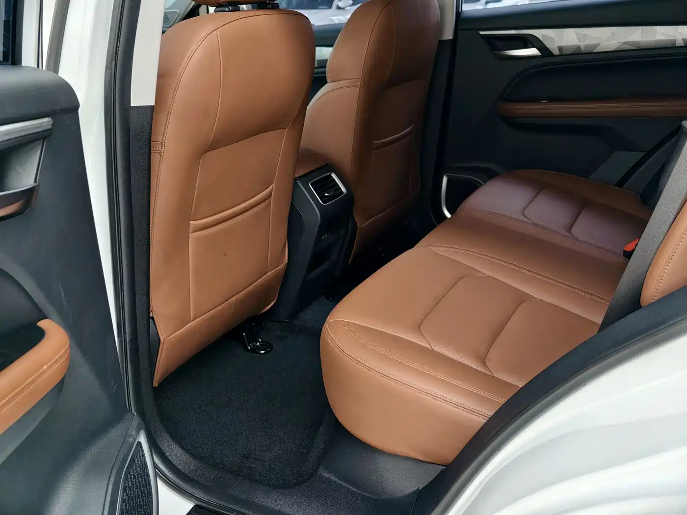 GEELY AUTOMOBILE VISION X6