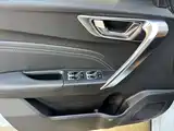 Фото 8 - Geely Vision X3