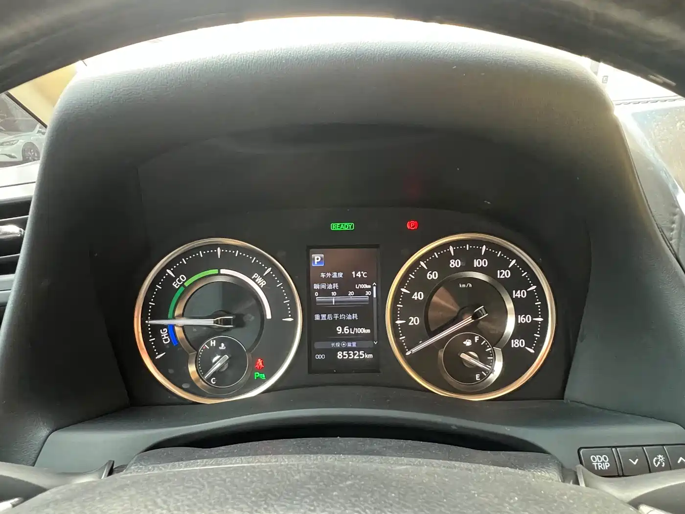 Toyota Vellfire 2019 Hybrid 2.5L HV Premium Edition фото 10