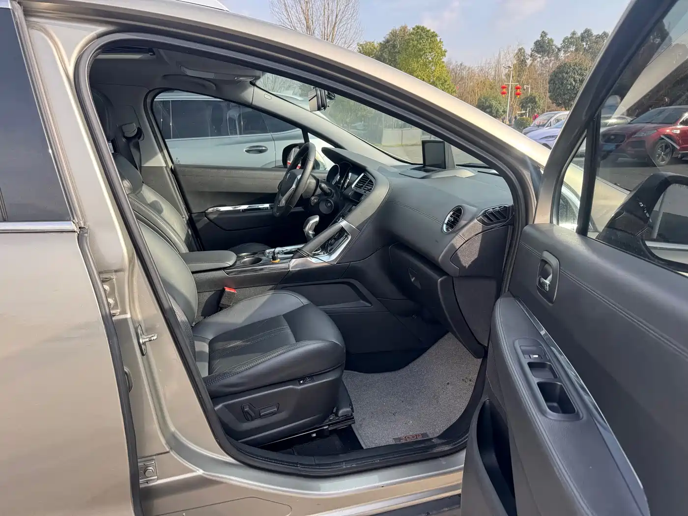 Peugeot 3008 2015 2.0L Automatic Trend Edition фото 9