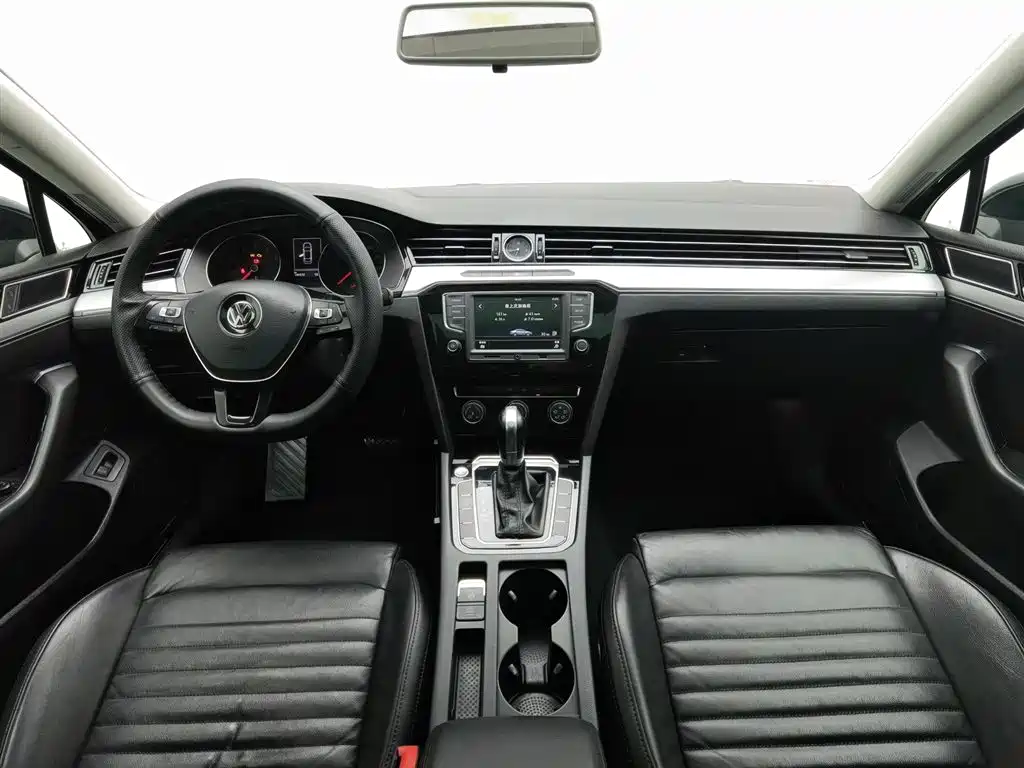 Volkswagen Magotan 2018 330TSI DSG Leading фото 5