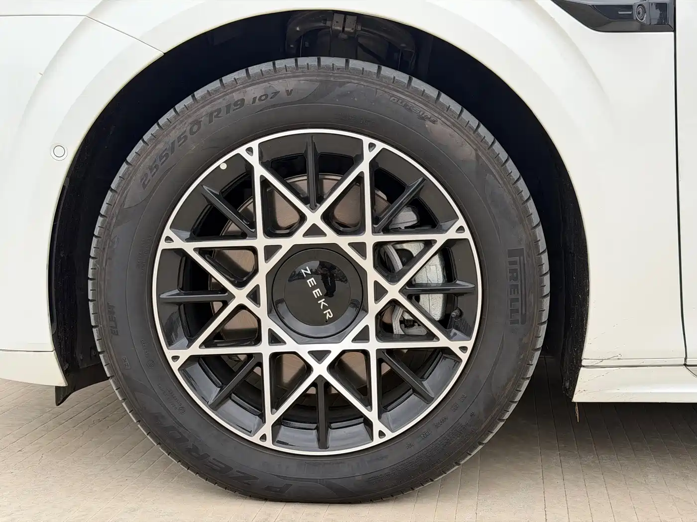 ZEEKR EXTREME KRYPTON 009