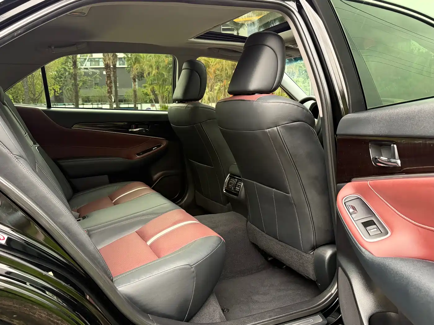 Toyota Crown 2017 2.0T Sport Edition фото 13
