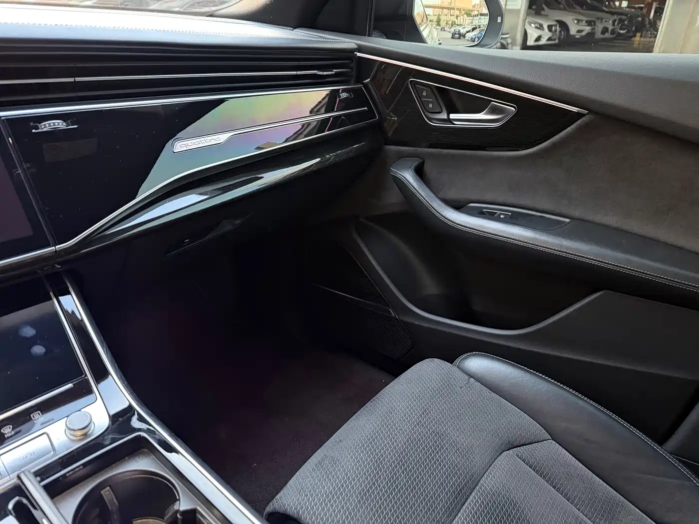Audi Q8 2021 Model 55 TFSI Luxury Dynamic фото 6