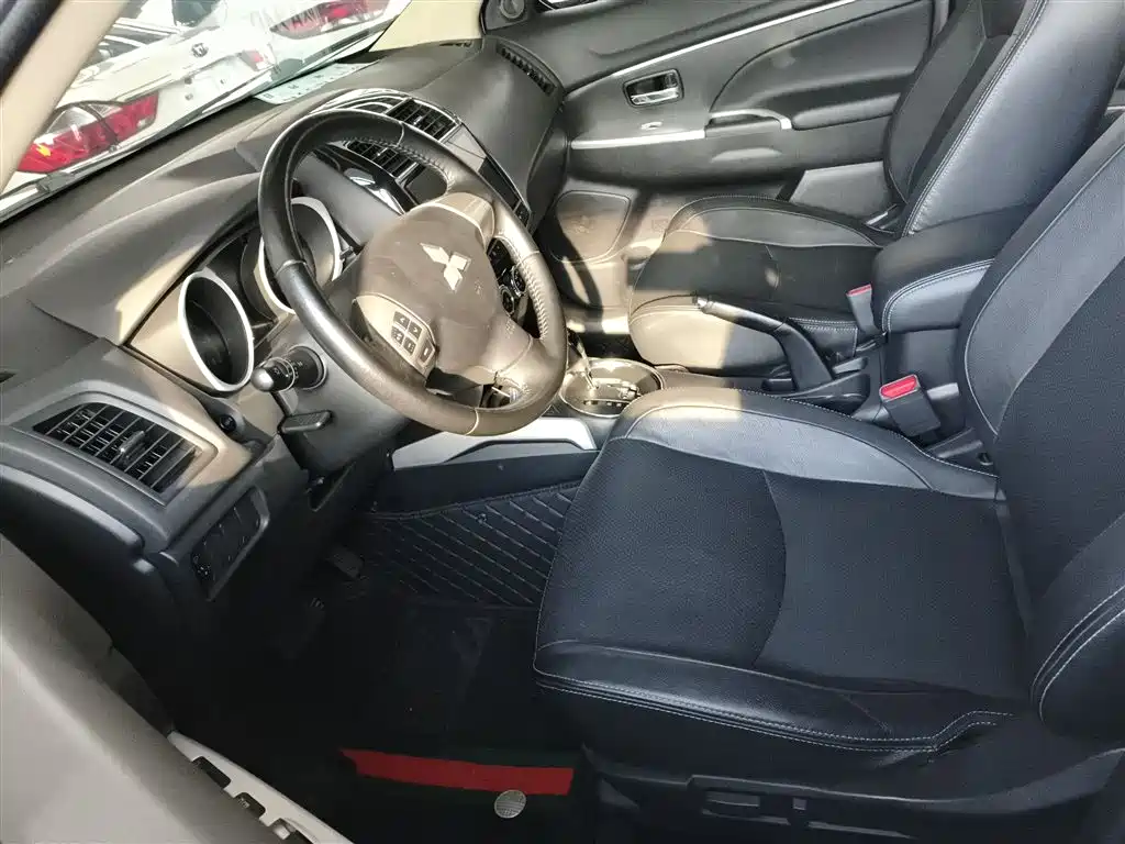 Mitsubishi ASX 2018 2.0L CVT 2WD Premium фото 15