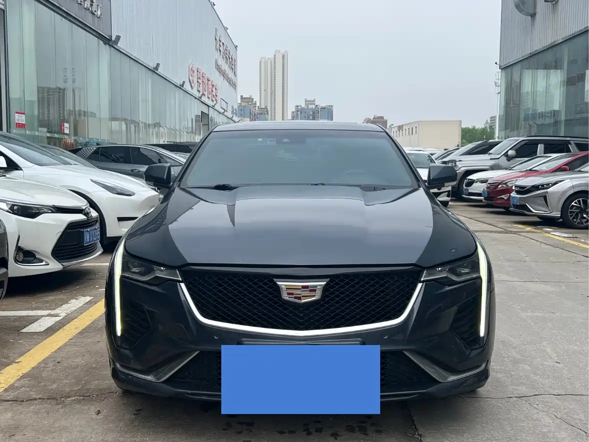 CADILLAC CT4