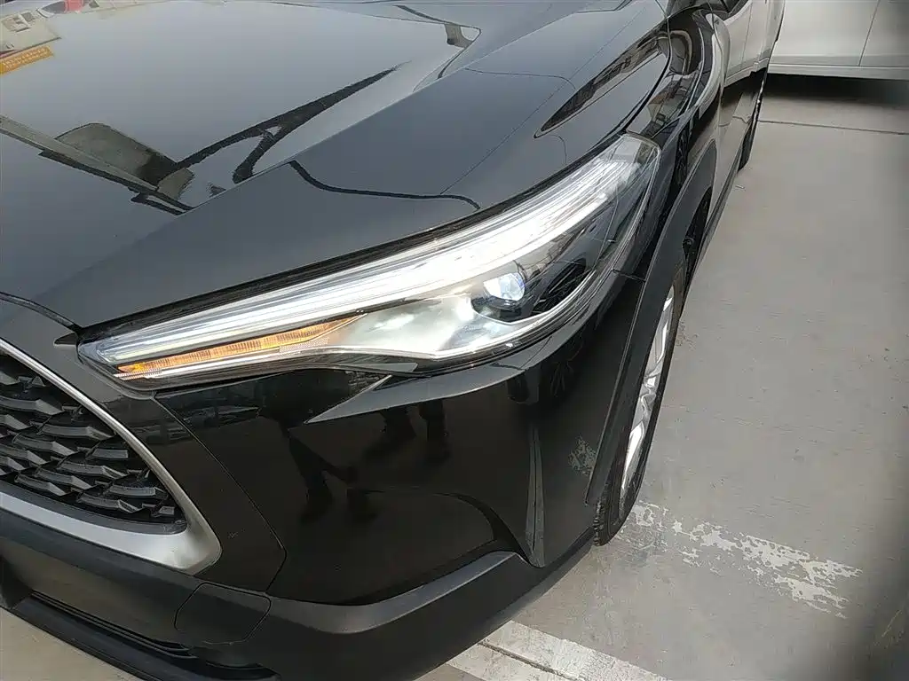 Toyota Corolla Cross 2022 2.0L Premium Edition фото 15