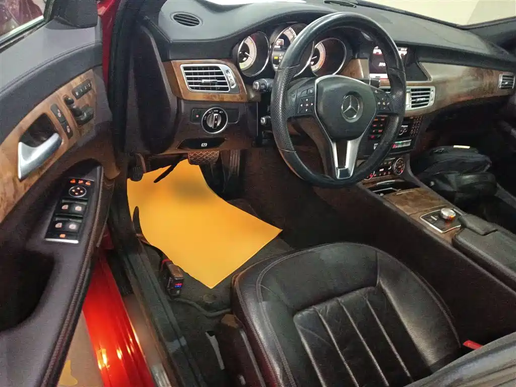 Mercedes-Benz CLS 2012 CLS 300 CGI фото 16