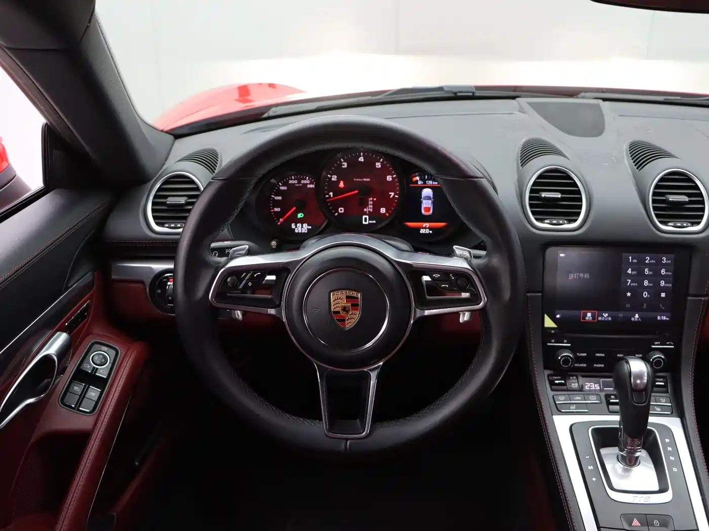 Porsche 718 2018 Cayman 2.0T фото 11