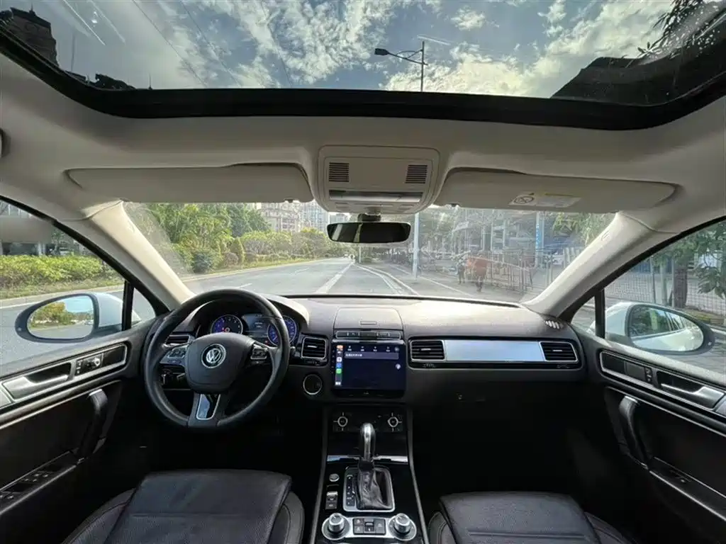 Volkswagen Touareg 2017 3.0TSI Explorer Edition фото 14