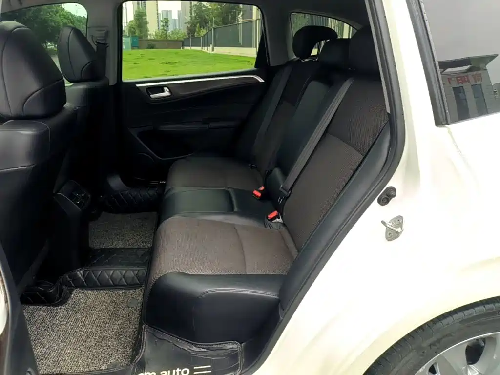 صورة 17 - Honda Jade