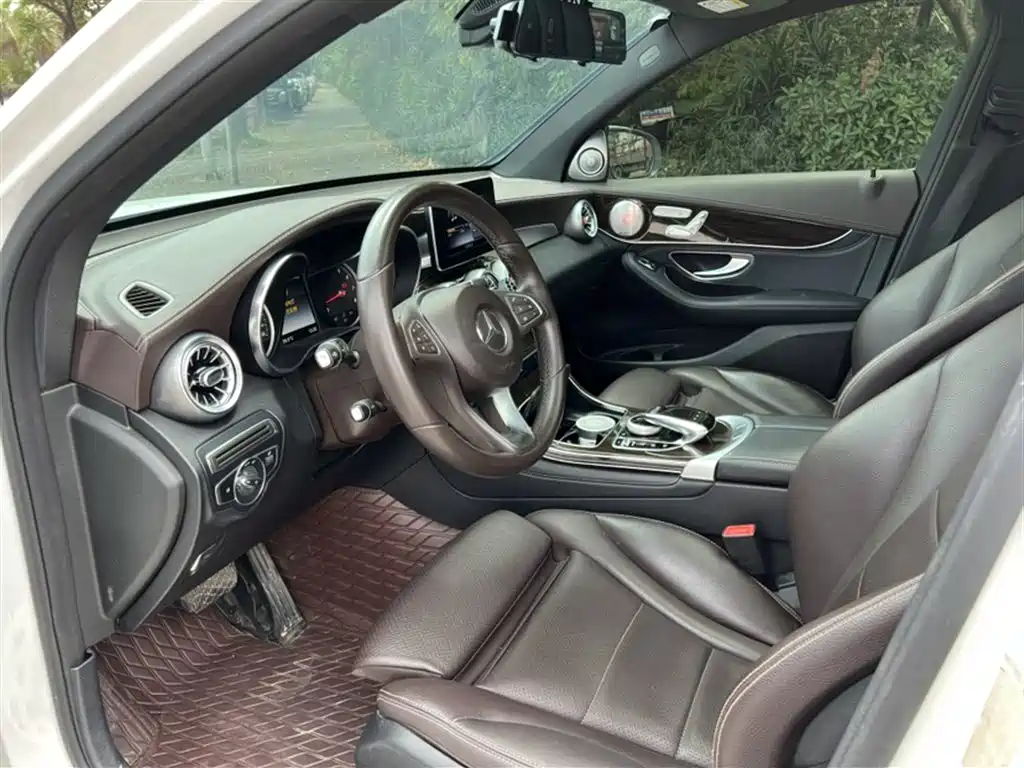 Mercedes-Benz GLC 2017 GLC 260 4MATIC Dynamic фото 13