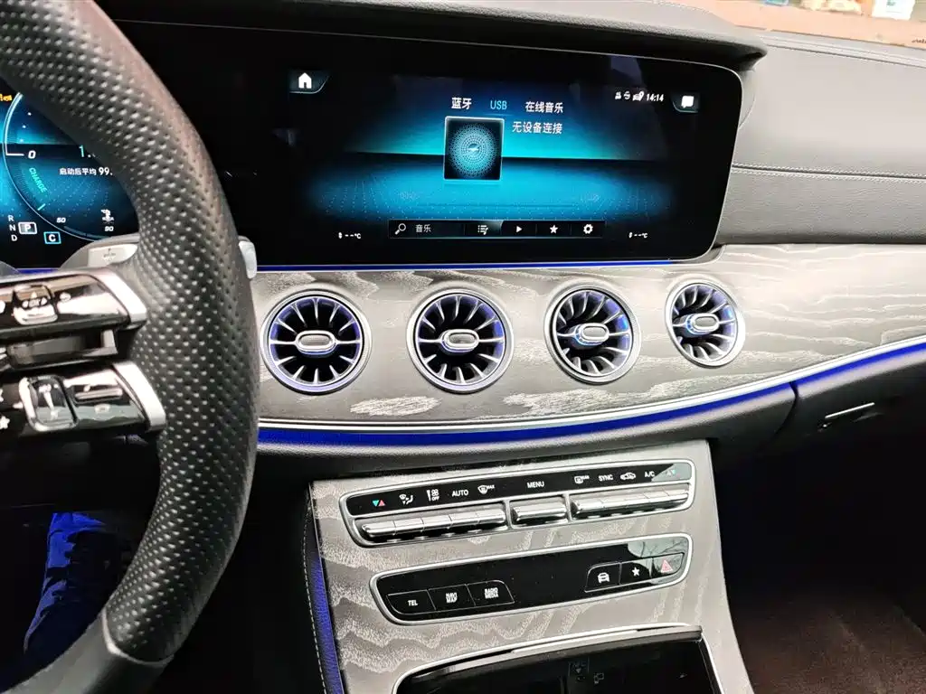 MERCEDES-BENZ CLS