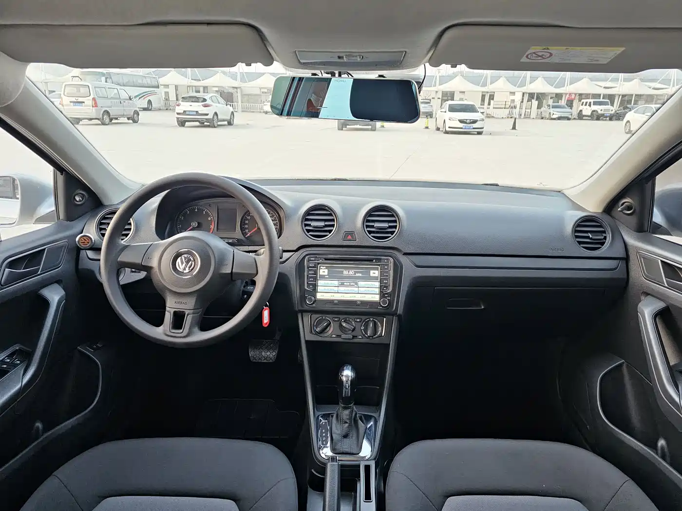 Volkswagen Jetta 2015 1.6L Auto Comfort фото 12