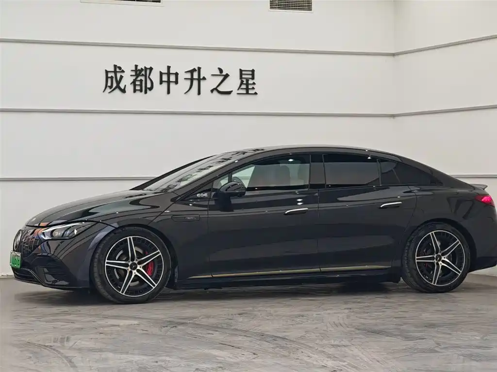 MERCEDES-BENZ EQE AMG