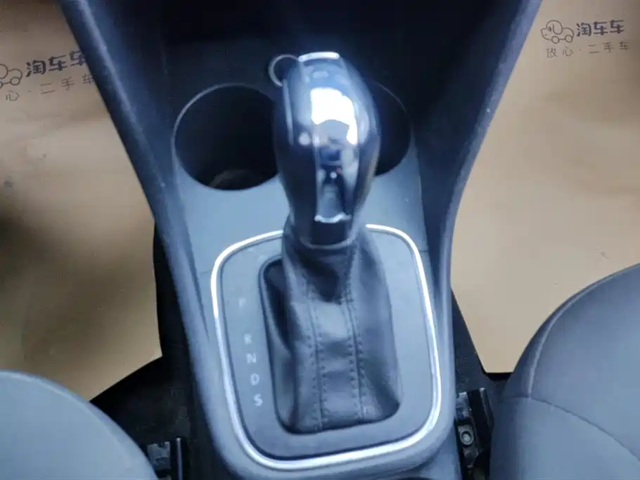 Volkswagen Polo 2016 1.4L Automatic Trend фото 16