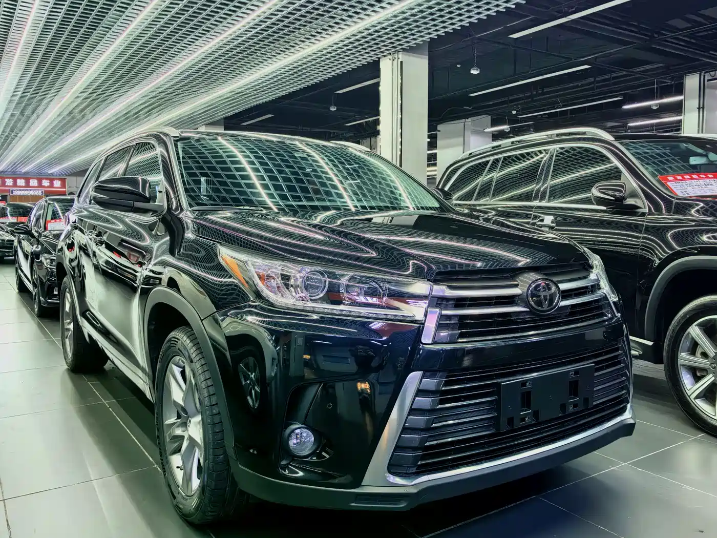 TOYOTA HIGHLANDER