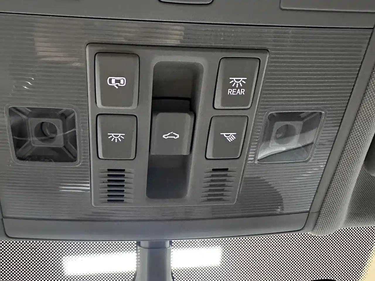 Volkswagen Tayron 2022 280TSI 2WD Luxury Smart Connect Edition фото 20