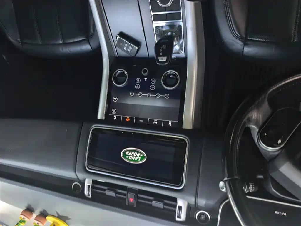 Land Rover Range Rover Sport 2019 3.0 SC V6 Special Edition фото 6