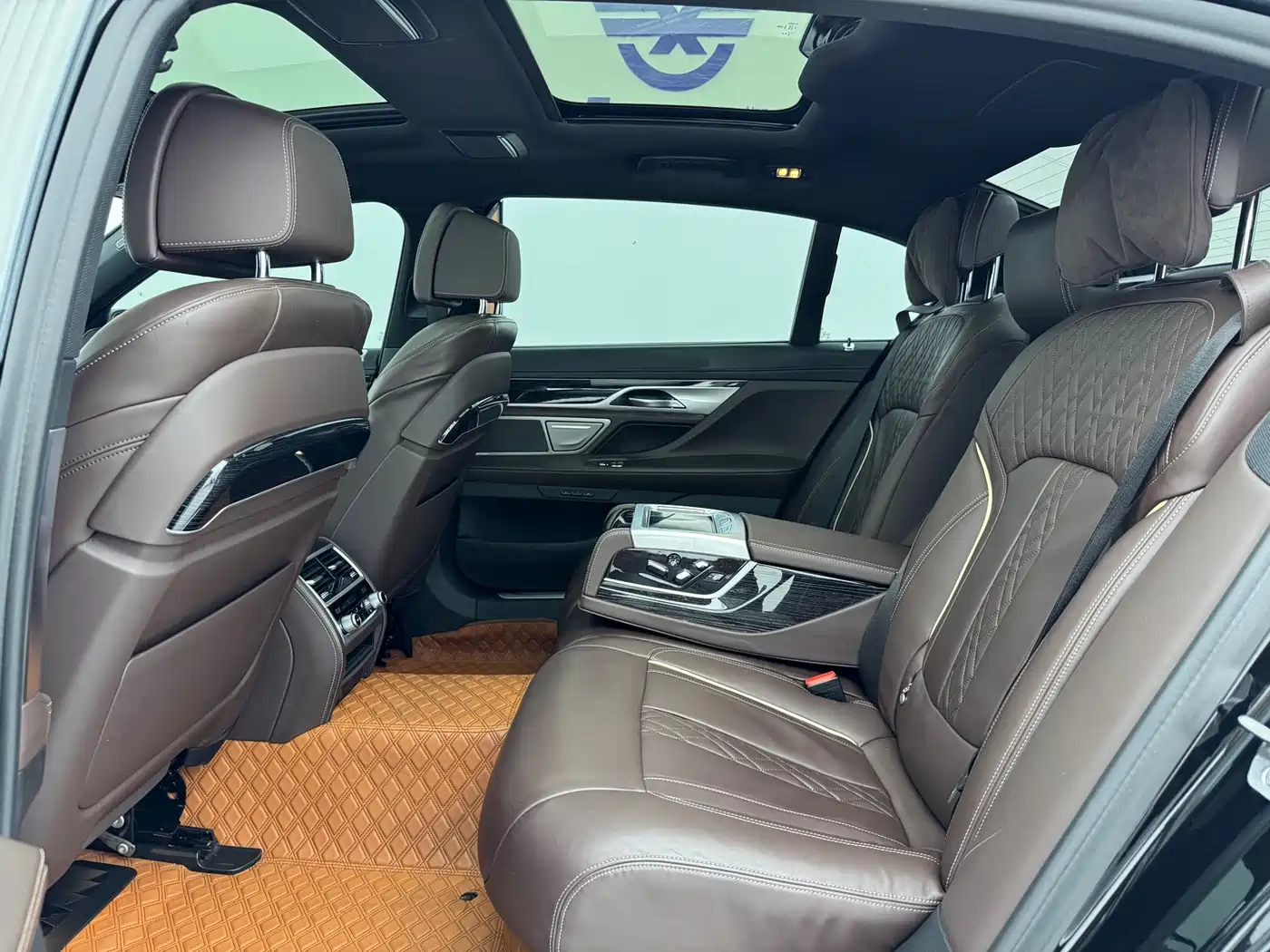 BMW 7 Series 2021 Model 730Li M Sport Package фото 6