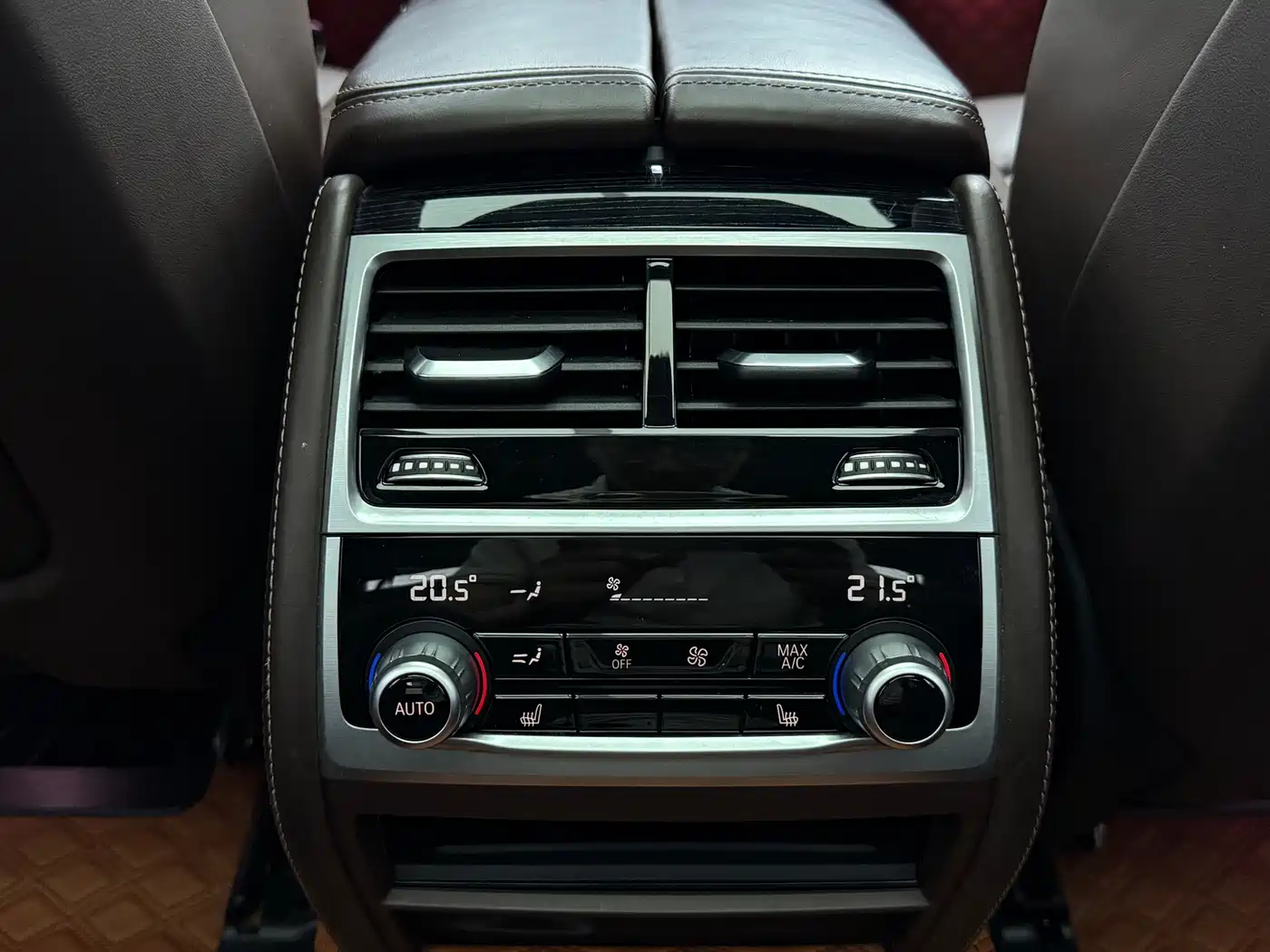 BMW 7 Series 2021 Model 730Li M Sport Package фото 8