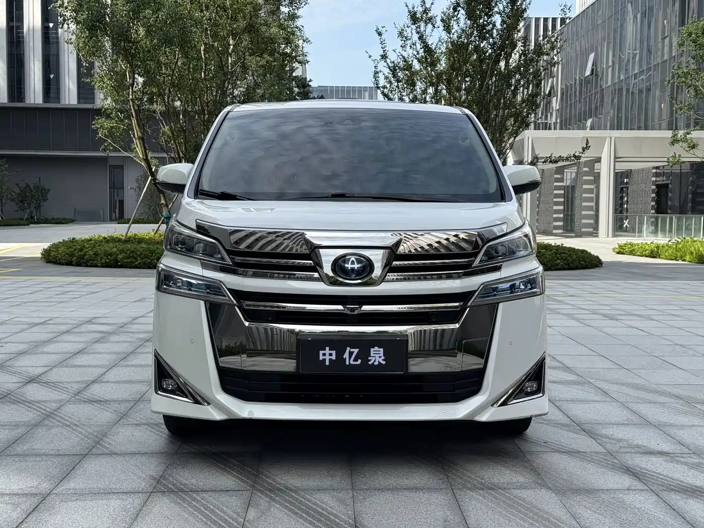 Toyota Vellfire 2021 2020 Twin Engine 2.5L HV Premium Edition