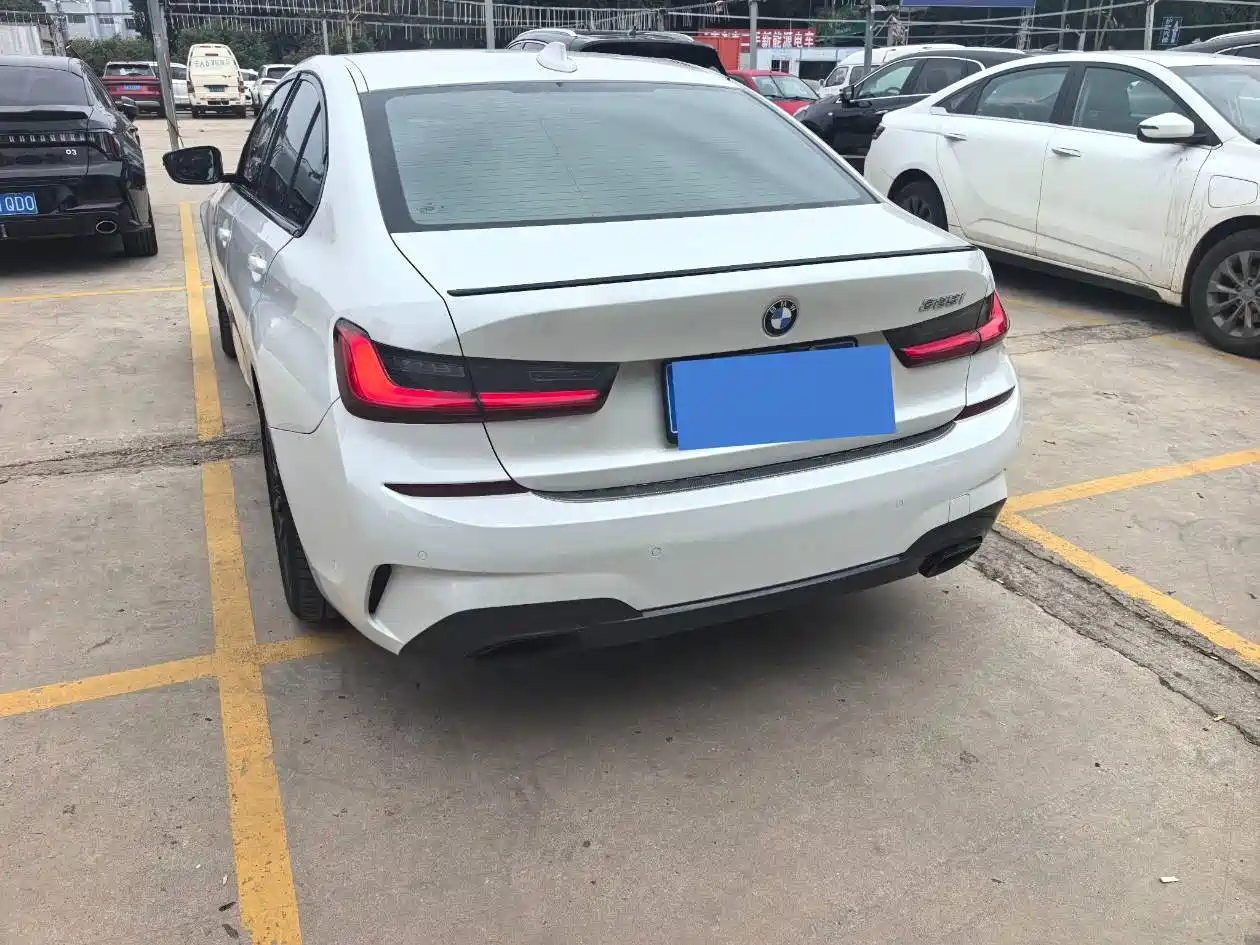 Photo 11 - BMW 3 Series