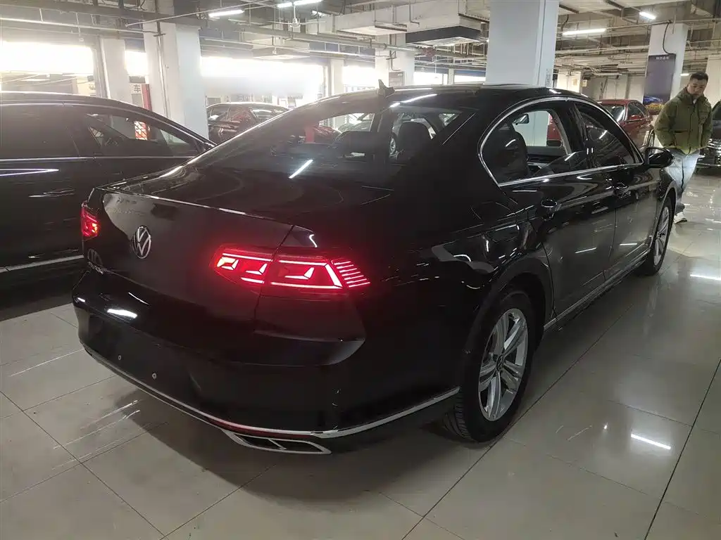 Volkswagen Magotan 2025 Popular Edition 280TSI DSG Comfort фото 23