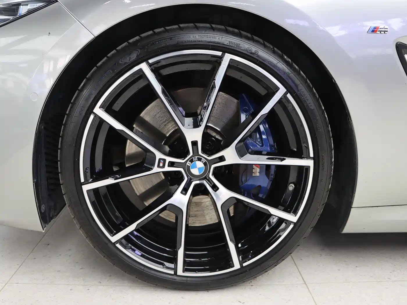 BMW 8 Series 2019 840i Convertible M Sport фото 9
