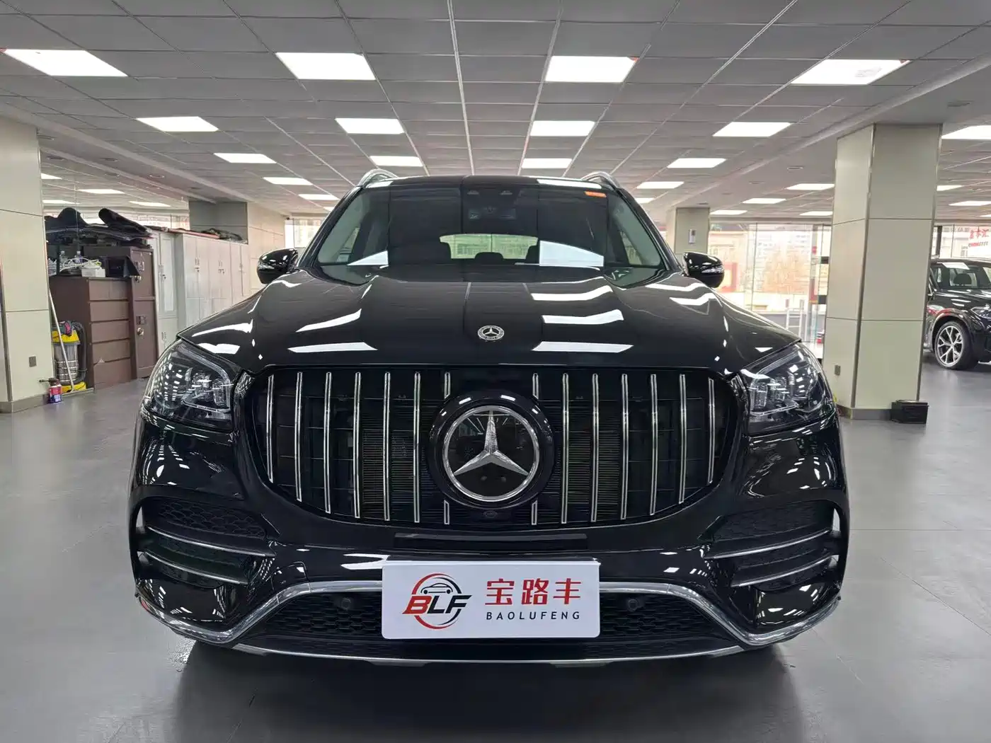 MERCEDES-BENZ GLS