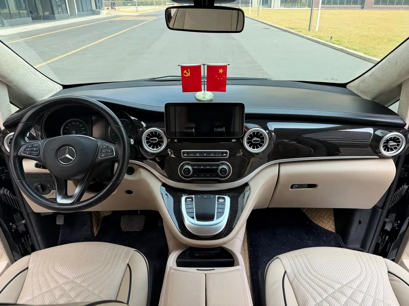 Mercedes-Benz Vito 2021 2.0T Business Edition 7-seater фото 6