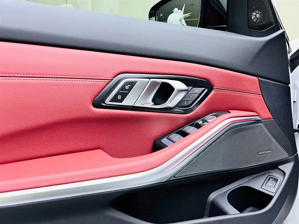 BMW 3 Series 2024 330Li M Sport Shadowline Package фото 11