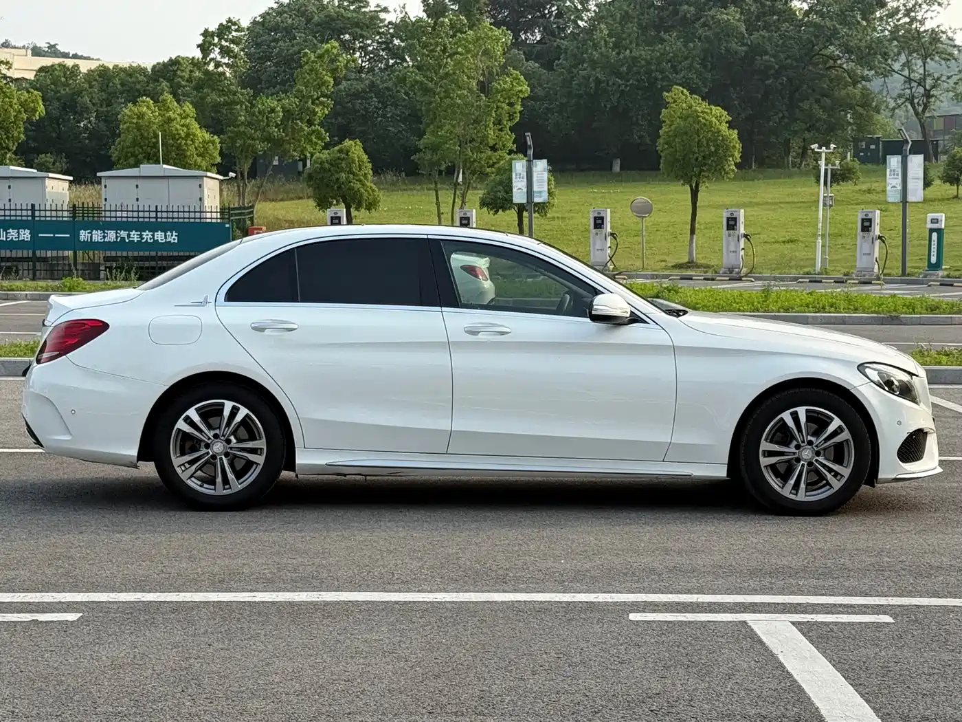 Mercedes-Benz C-Class 2017 Facelift C 200 L Sport Edition фото 8