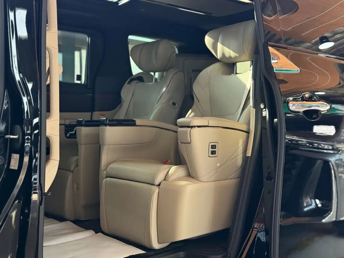 Toyota Alphard 2025 2024 Hybrid 2.5L Prestige Edition