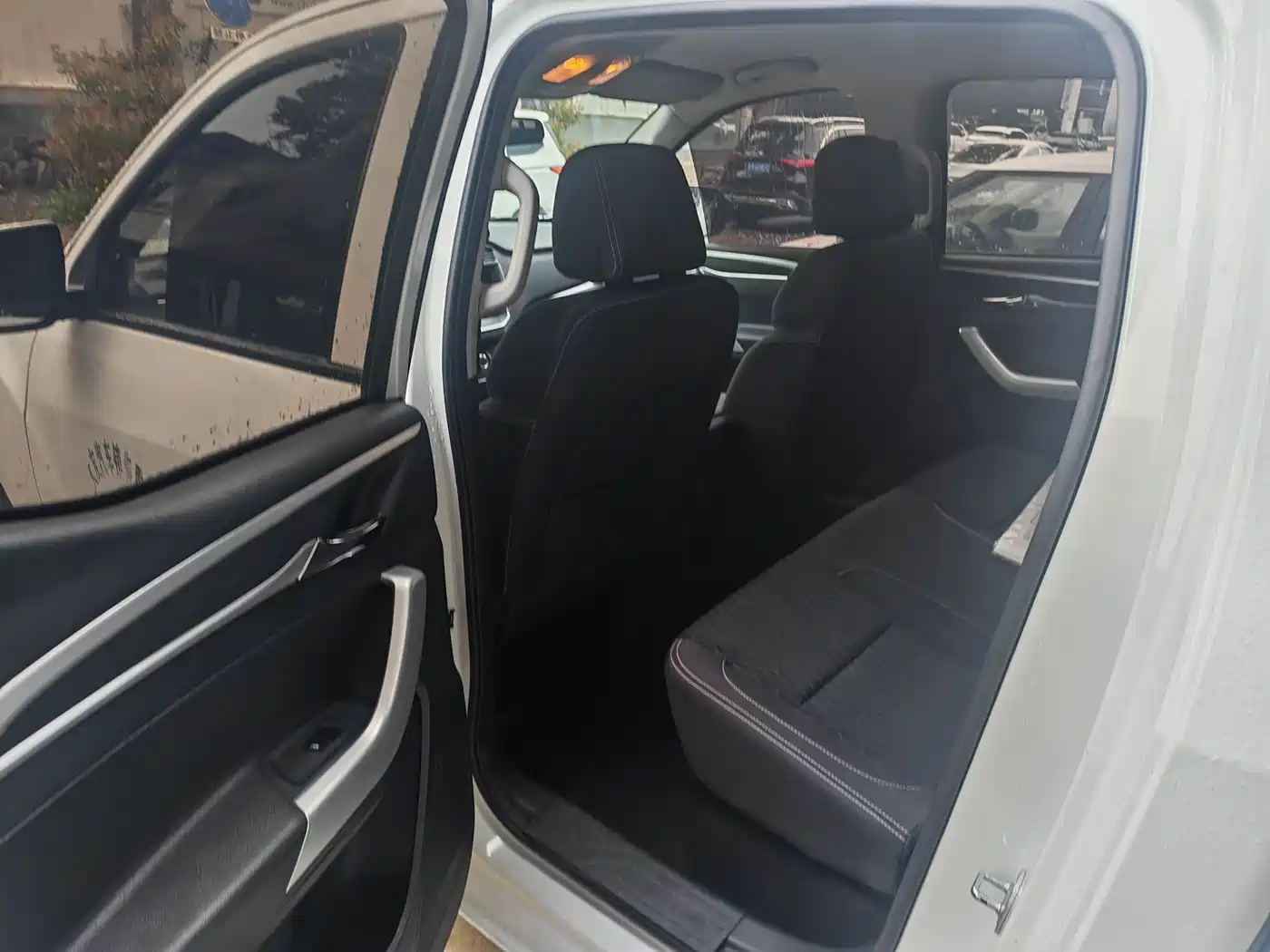 SAIC MAXUS CHASE T70