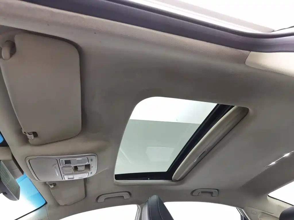 Photo 14 - Geely Emgrand GL